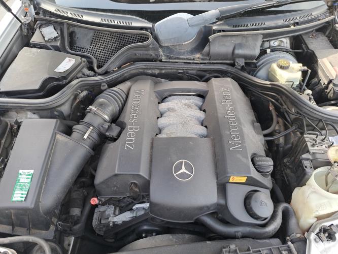 Image Moteur - MERCEDES CLASSE E 210