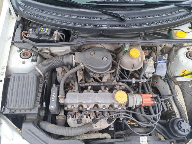 Image Porte avant gauche - OPEL CORSA B