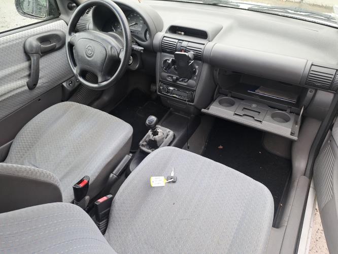 Image Porte avant gauche - OPEL CORSA B
