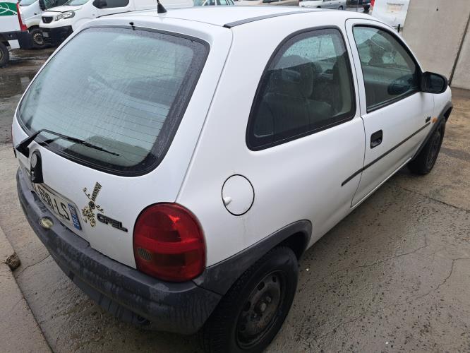 Image Porte avant gauche - OPEL CORSA B