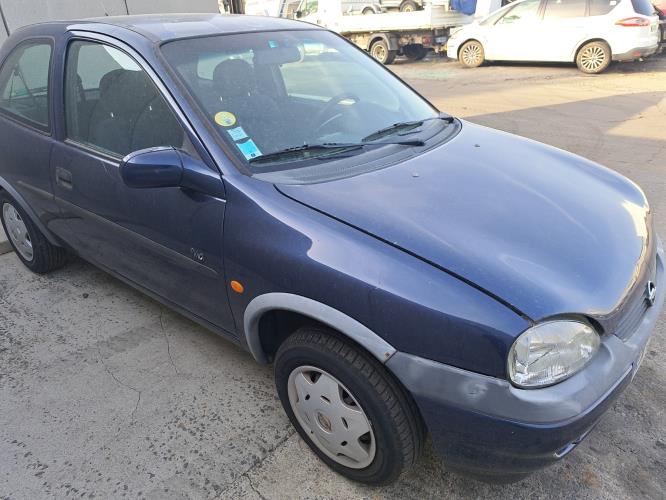 Image Feu arriere principal droit (feux) - OPEL CORSA B