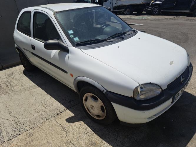 Image Pare choc arriere - OPEL CORSA B