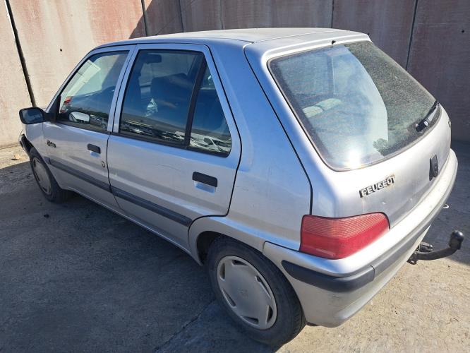 Image Porte avant droit - PEUGEOT 106