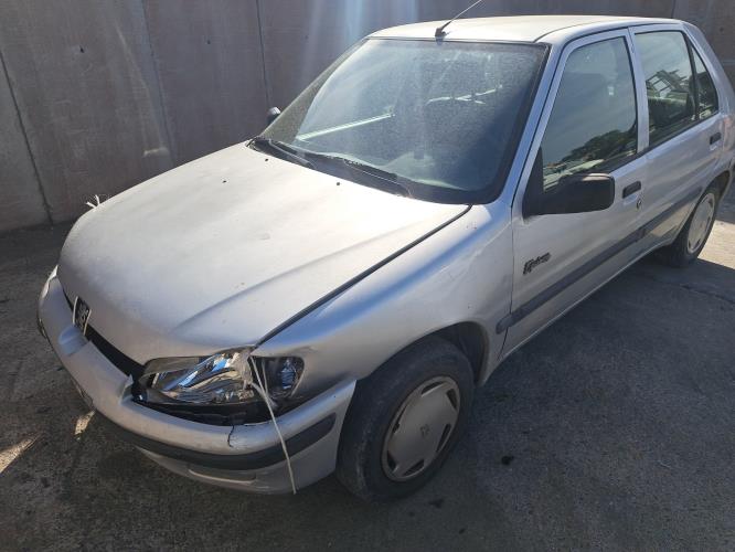 Image Porte avant droit - PEUGEOT 106