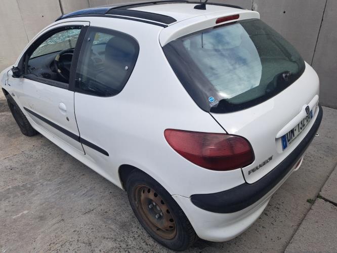 Image Pare boue avant droit - PEUGEOT 206