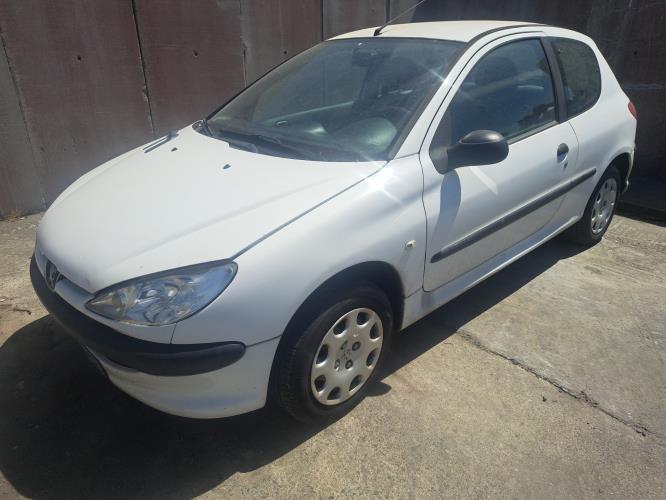 Image Pare boue avant gauche - PEUGEOT 206