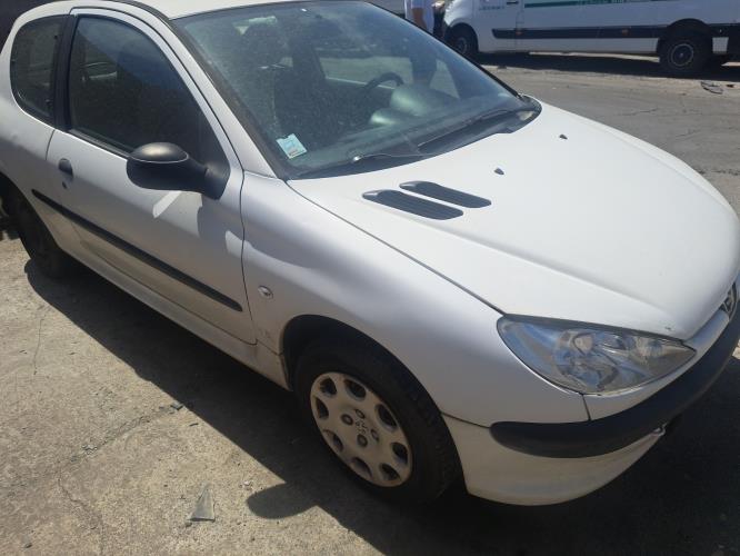 Image Pare boue avant gauche - PEUGEOT 206