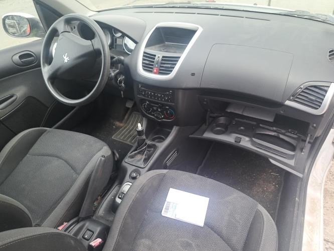 Image Renfort pare choc avant (traverse) - PEUGEOT 206+