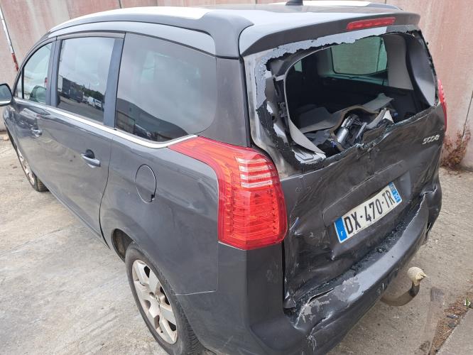 Image GPS - PEUGEOT 5008 1