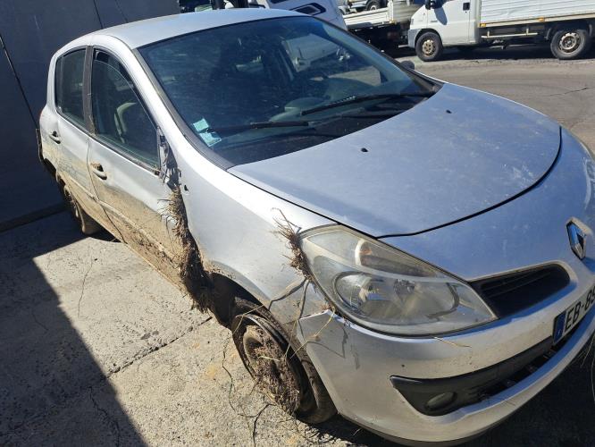 Image Pare boue avant gauche - RENAULT CLIO 3