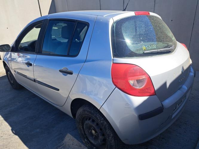 Image Pare boue avant gauche - RENAULT CLIO 3