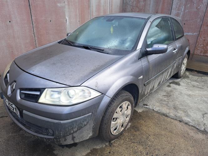Image Pare boue avant gauche - RENAULT MEGANE 2
