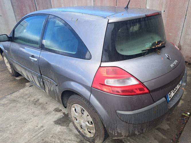 Image Pare boue avant gauche - RENAULT MEGANE 2