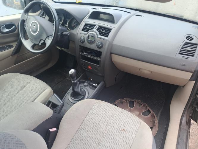 Image Pare boue avant gauche - RENAULT MEGANE 2