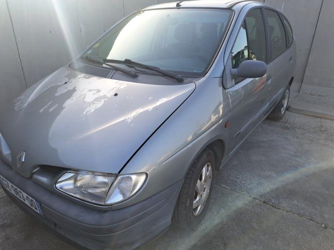 Image Pare choc avant - RENAULT SCENIC 1
