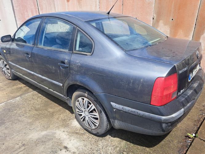 Image Capot - VOLKSWAGEN PASSAT 4