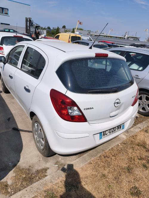 Image Pare boue arriere droit - OPEL CORSA D
