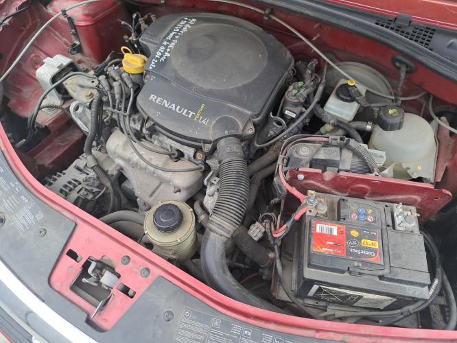 Image Capot - DACIA SANDERO 1