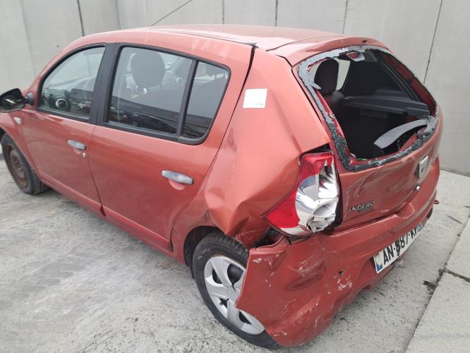 Image Capot - DACIA SANDERO 1