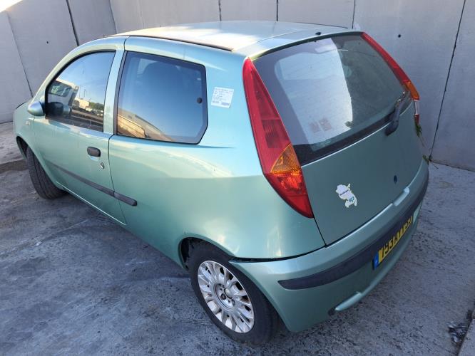Image Pare choc avant - FIAT PUNTO 2
