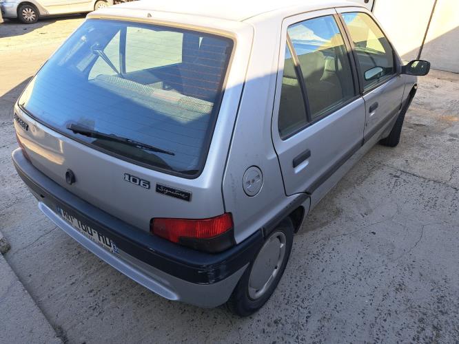 Image Porte avant droit - PEUGEOT 106