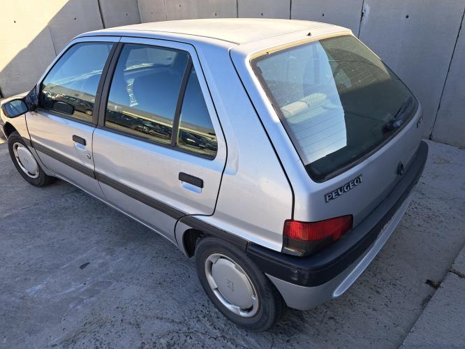 Image Porte avant droit - PEUGEOT 106