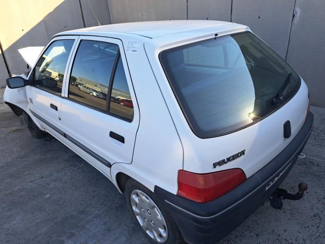 Image Porte avant gauche - PEUGEOT 106