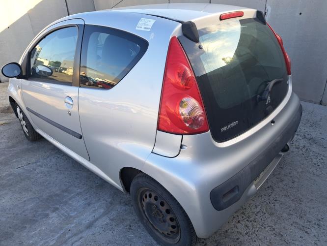 Image Lunette arriere - PEUGEOT 107