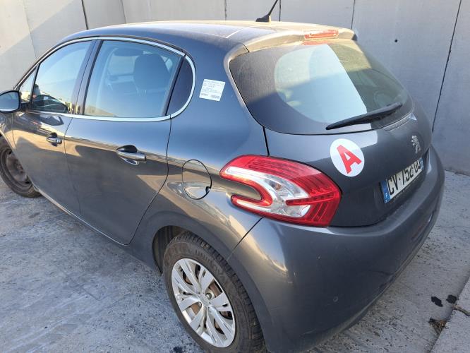Image Ecran GPS - PEUGEOT 208 1