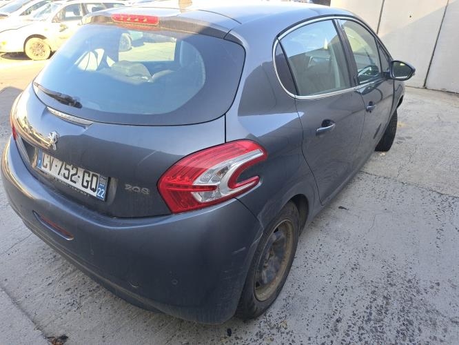 Image Ecran GPS - PEUGEOT 208 1