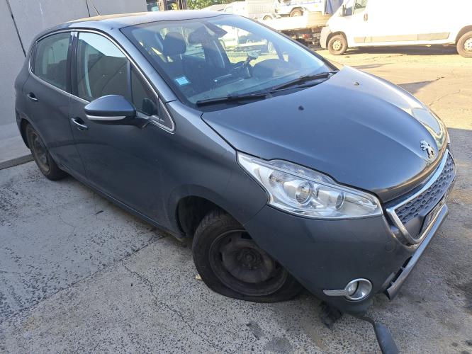 Image Ecran GPS - PEUGEOT 208 1