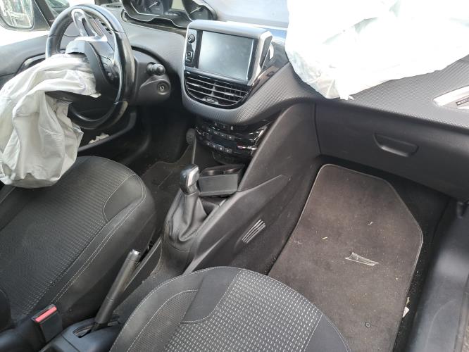 Image Aile avant droit - PEUGEOT 208 1