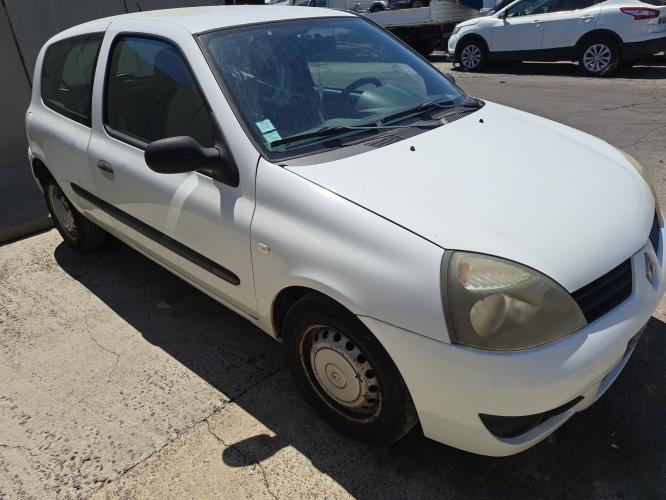 Image Pare choc arriere - RENAULT CLIO 2 CAMPUS