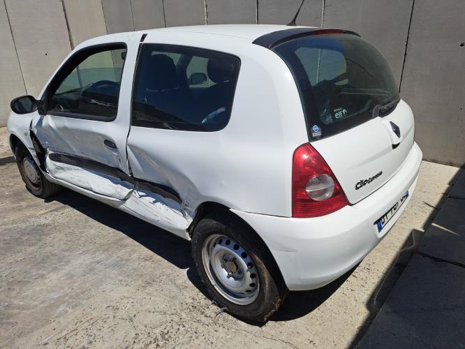 Image Pare choc arriere - RENAULT CLIO 2 CAMPUS