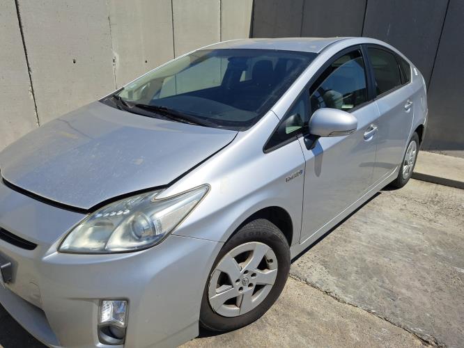Image Capot - TOYOTA PRIUS 3