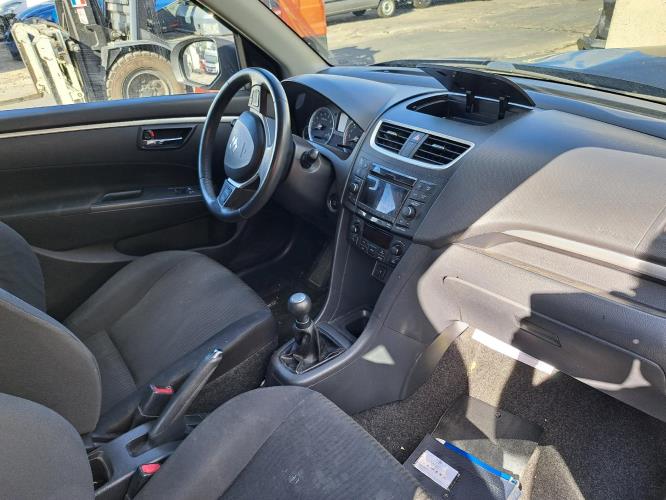 Image Porte avant droit - SUZUKI SWIFT 4