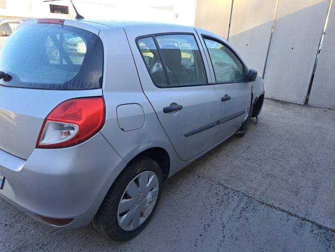 Image Feu arriere principal droit (feux) - RENAULT CLIO 3