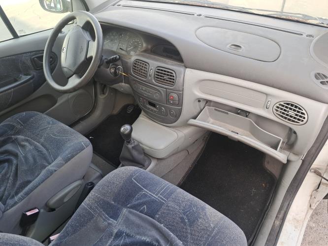 Image Pare choc avant - RENAULT SCENIC 1