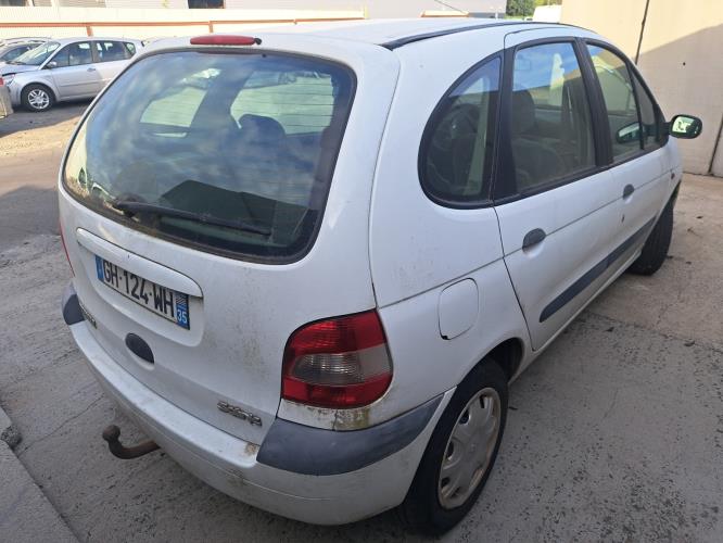 Image Pare choc avant - RENAULT SCENIC 1