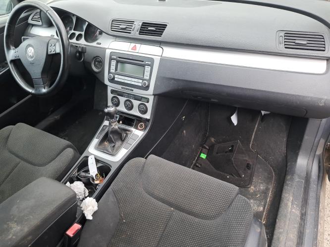 Image Porte avant droit - VOLKSWAGEN PASSAT 5