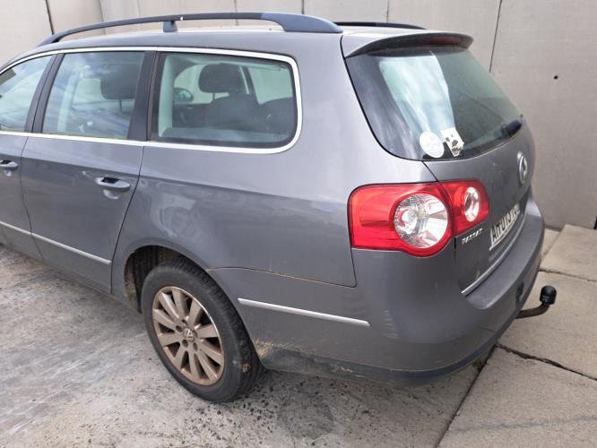 Image Porte avant droit - VOLKSWAGEN PASSAT 5