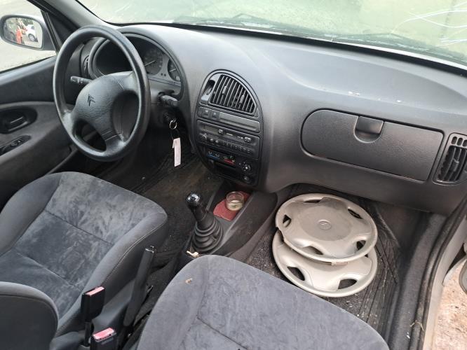 Image Calandre - CITROEN SAXO