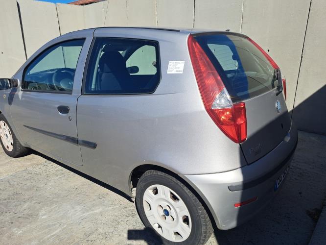 Image Porte avant gauche - FIAT PUNTO 2