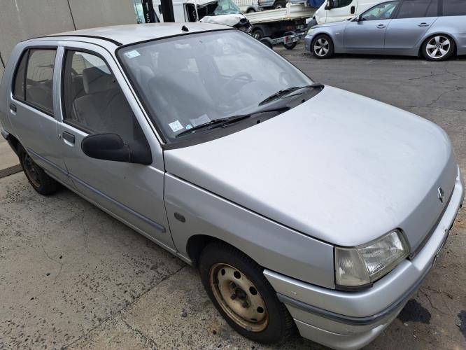 Image Capot - RENAULT CLIO 1