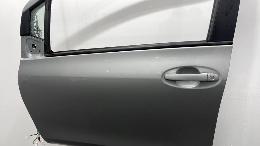 Image Porte avant gauche - TOYOTA YARIS 2