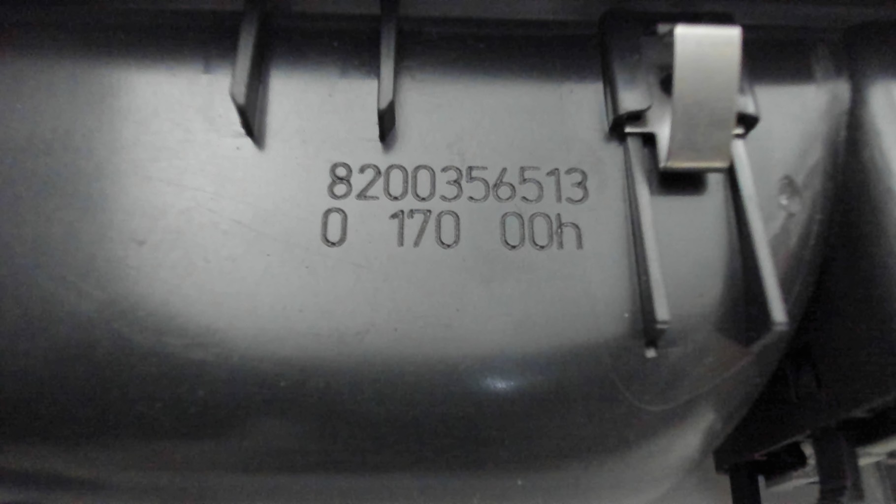 Interrupteur Lève-vitre Avant Gauche Pour Renault Twingo 1 Phase 2 - Occasion - Réf. 7700425386
