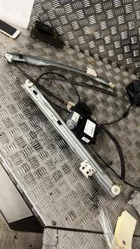 Mécanisme de lève vitre électrique avant gauche, Citroën C4 Grand Picasso 1