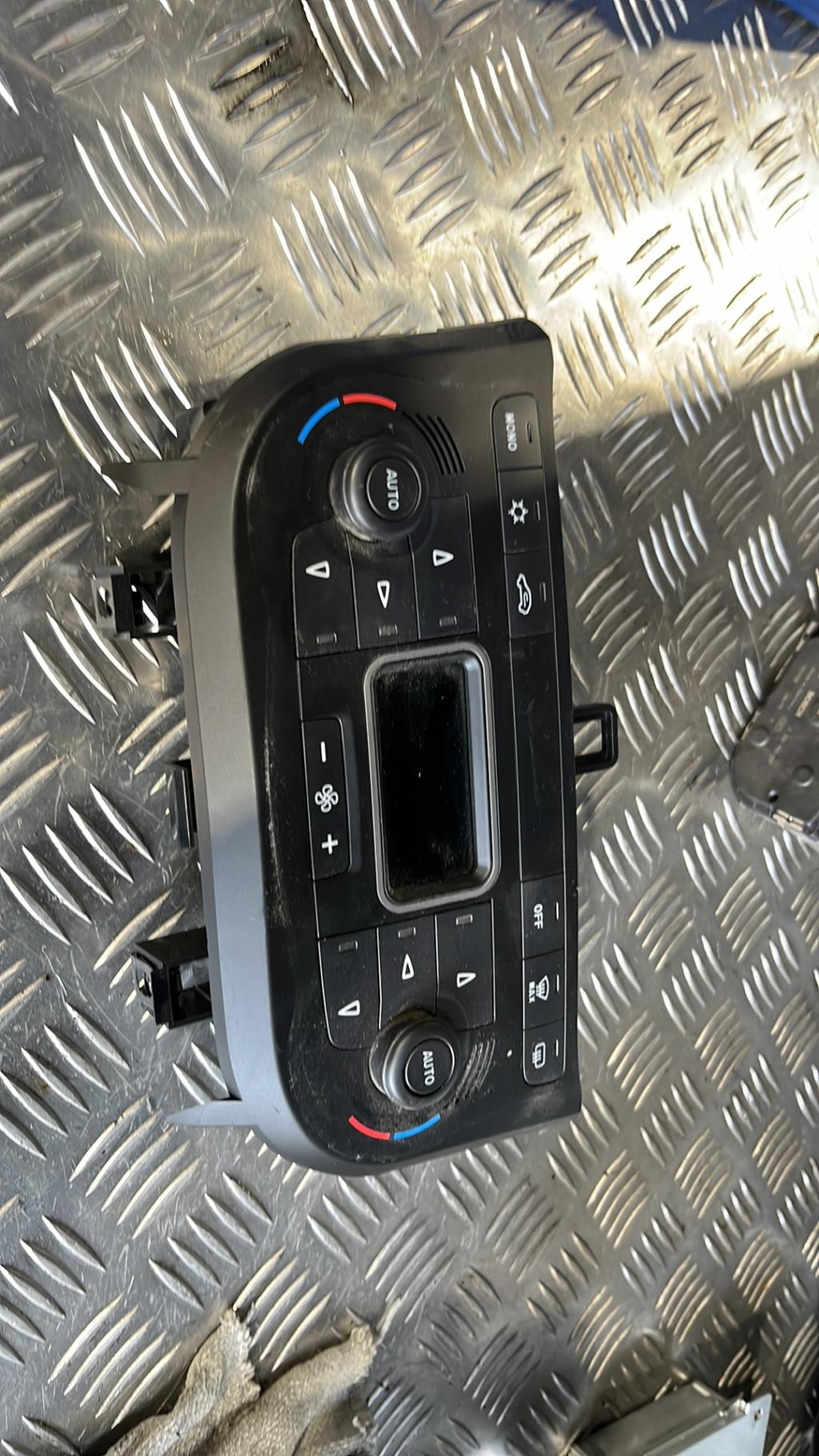 Commande chauffage, Alfa Romeo Mito · Phase 1