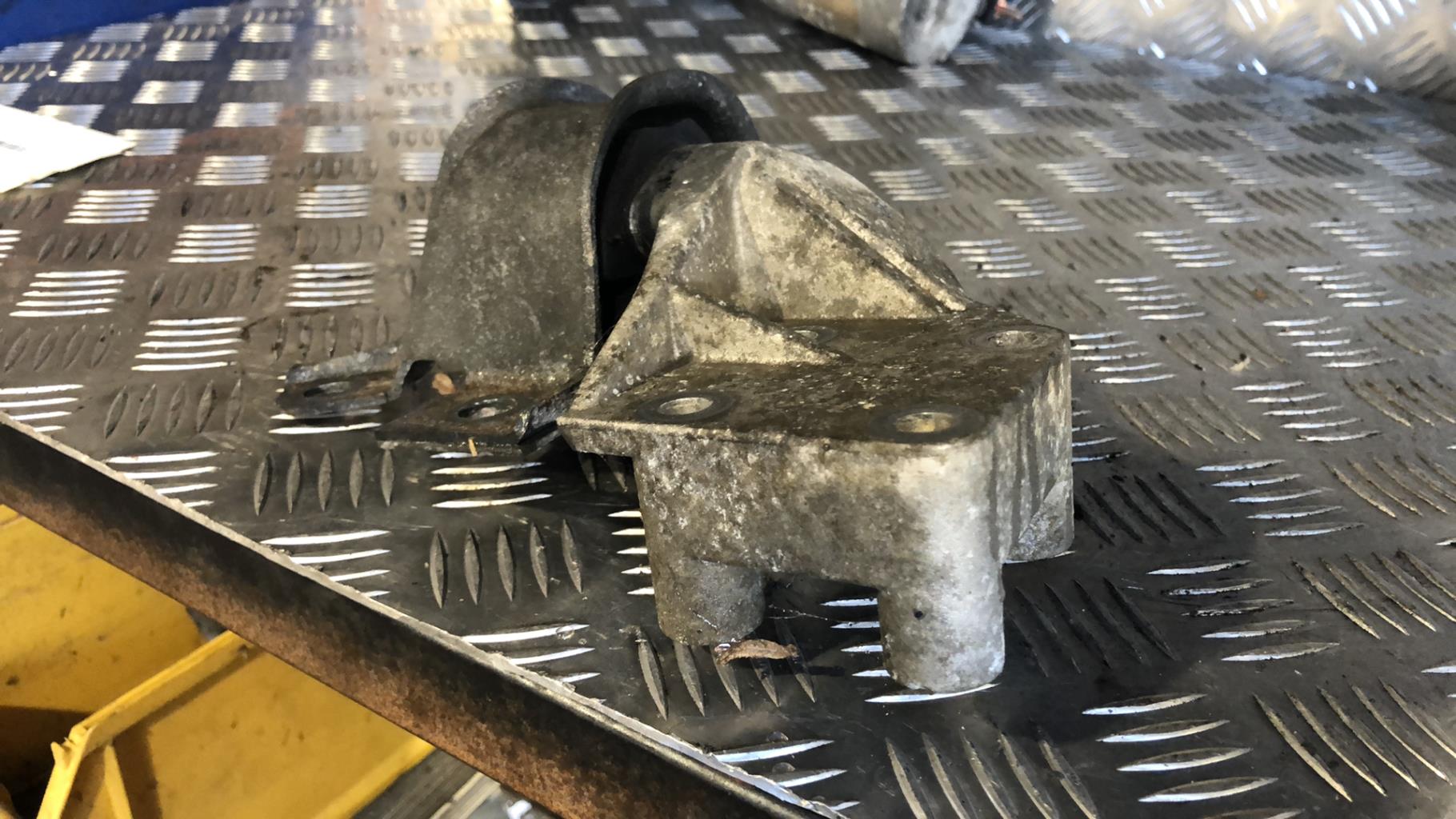 Support moteur, Fiat Punto 2 · Phase 1