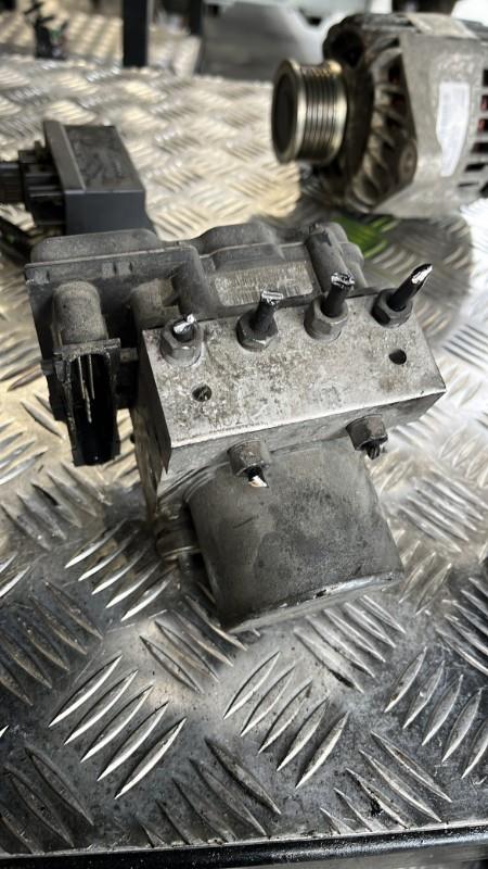 Bloc ABS (freins anti-blocage), Alfa Romeo 147 · Phase 2